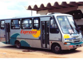 Da mesma cidade era este Agilis II em chassi Mercedes-Benz LO 814 do Expresso Mangaratiba (foto: Pedro Oliveira / maisonibus).