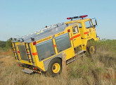 Carro de resgate e combate a incêndios em aeroportos; montado em caminhão Mercedes-Benz 1720 A com tração nas quatro rodas, possui carroceria monobloco de alumínio, cabine para guarnição de quatro homens, guincho e quebra-mato.