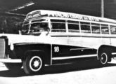 Surpreendente lotação Cirb com para-lamas aerodinâmicos fornecido em 1954 à Viação Cidade do Aço, de Barra Mansa (RJ); o veículo atendia à ligação rodoviária com a antiga Capital Federal (fonte: portal ciadeonibus).