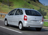 A traseira do Xsara Picasso 2007 não foi modificada.