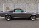 A primeira réplica Mustang, recém concluída.