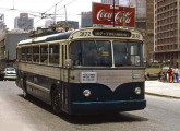 Trólebus CMTC da série iniciada em 1964 (foto: Barry Blumstein).