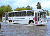 Svelto-OF da Auto Viação Santa Rosa, de Pelotas (RS); a imagem é de 2007, em dia de cheia na cidade (foto: Alfredo Rodrigues / onibusbrasil).