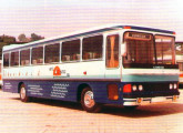 Anhanguera sobre Mercedes-Benz O-364; o ônibus pertenceu ao Hotel Atlântico Sul, em local não identificado.