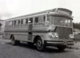 Urbano Crosley de 1961 sobre chassi LP da Empresa Santo Antônio, de Maranguape (CE); note que cada nova carroceria da marca era diferente da anterior (fonte: Ivonaldo Holanda de Almeida / fortalbus).