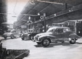 Três Belcar Rio no IV Salão do Automóvel, ao centro na versão táxi (fonte: O Globo).