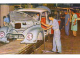 Sedã DKW 1960: início da linha de acabamentos e montagem final da carroceria (fonte: portal saopauloantiga).