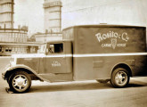 Uma das primeiras realizações da Eliziário: um baú de carga para  este caminhão International 1935 ou 1936.