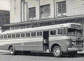 Rodoviário da Azul, construído em 1952 sobre chassi pesado Ford F8 (fonte: Expresso Azul).