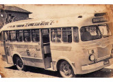 Pequeno ônibus urbano da Azul operando na ligação Osório-Tramandaí, no litoral do Rio Grande do Sul.