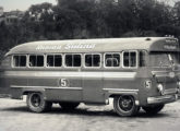 Também com chassi leve importado era este pequeno rodoviário do extinto Rápido Sulino, de Treviso (SC); note o acabamento dos arcos das rodas, diferente de qualquer outro Eliziário anterior (fonte: Ivonaldo Holanda de Almeida / fotosdeorleans).