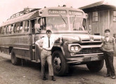 Caminhão Ford F-600 nacional 1962-64 na ligação rodoviária entre Francisco Beltrão e Dois Vizinhos, no extremo sudoeste do Paraná (fonte: Fernando Cunha).