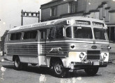 A carroceria rodoviária Pullman equipou até mesmo chassis leves, como este Chevrolet da empresa Frederes, de Porto Alegre.