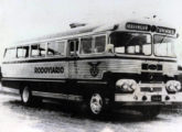 De igual configuração é este ônibus rodoviário Mercedes-Benz da Empresa União de Transporte, de Araranguá (SC).