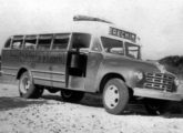 Pequeno lotação rodoviário sobre caminhão Studebaker 1949-53, ainda da gaúcha União Erechim (fonte: portal viacircular).