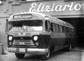 1947: o primeiro ônibus tipo "coach" é fabricado pela Eliziário; o chassi era GMC norte-americano (fonte: portal showroomimagensdopassado).