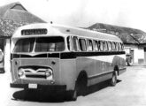 Provavelmente de fabricação Eliziário, esta carroceria com acabamento simplificado sobre chassi de caminhão Ford 1955 foi fornecida para a Prefeitura de São Leopoldo (RS) (fonte: Ivonaldo Holanda de Almeida).
