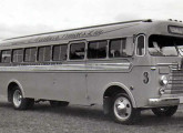 Ônibus rodoviário sobre chassi de caminhão servindo às cidades de Venâncio Aires e Santa Cruz do Sul, no interior do Rio Grande do Sul (fonte: site memoriagaucha).