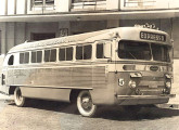 Ônibus rodoviário de 1953, da gaúcha Expresso Azul, construído sobre chassi com motor traseiro da Ford alemã (fonte: Expresso Azul).