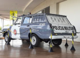 Chevrolet Veraneio preparado pela Demec, no início dos anos 80, para a Polícia Militar de Rondônia; perfeitamento restaurado, em 2021 o carro foi posto em exposição em Porto Velho (foto: Marcos C. Filho).