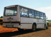 Carroceria TR-2 sobre Ford B-12000 utilizada no transporte de trabalhadores rurais na região de Ponta Grossa (PR) (foto: Emerson Ferreira / onibusbrasil).