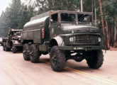 Militarização de caminhão Mercedes-Benz 1519 efetuada pela Engesa a partir do sistema 6x6 utilizado no EE-50; com motor de cinco cilindros e 215 cv, foi desenvolvido como trator de artilharia e transportador de equipamentos pesados para batalhões de engenharia (fonte: site planobrazil).