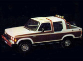 De 1987 era esta cabine-dupla Chevrolet C-20 para uso fora de estrada; equipada com tração 4x4 Engesa, guincho elétrico, santantônio e faróis adicionais, possuía interior luxuoso e pintura personalizada (fonte: Ricardo Bianchi Pretto). 