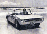 Conversível construído por "Maneca", de Feira de Santana (BA), entre 1965 e 66, sobre plataforma Volkswagen 1960; apesar do acabamento sofrível, o carro mostrava estilo surpreendentemente moderno e harmonioso (fonte: 4 Rodas).
