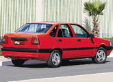 Fiat Tempra 16V 1993, aqui na versão quatro-portas (foto: 4 Rodas).