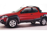 Strada Adventure Cabine Dupla; lançada em 2009, foi mais um produto pioneiro da Fiat brasileira.