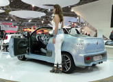 O Uno Cabrio foi o segundo carro-conceito mostrado pela Fiat no XXVI Salão do Automóvel (foto: LEXICAR).