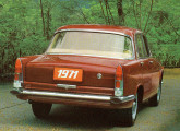FNM 2150 1971; na traseira, o antigo JK pouco mudou ao longo dos anos.