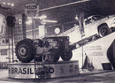 O trator 8 BR ganhou lugar de honra em sua primeira apresentação pública, na Exposição Internacional que teve lugar no Pavilhão de São Cristóvão, Rio de Janeiro, em 1961 (fonte: Revista de Automóveis).