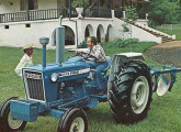 Em 1976 a Ford retomou a produção de tratores de rodas no Brasil com dois modelos: 4600 (na foto) e 6600 (fonte: site caminhaoantigobrasil).