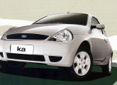 Além da grande mudança na traseira, no Ka 2002 (aqui na versão XR) também eram novos a grade e o para-choque dianteiro.
