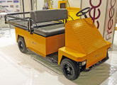 Na feira Movimat 2009 foi apresentado o protótipo de novo veículo industrial, de porte superior aos demais produtos da empresa (foto do autor).