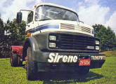 Lançada no final de 1985, a cabine de fibra para os caminhões Mercedes-Benz tinha capô basculante (fonte: Carga).