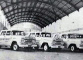 Três F-100 cabine-dupla do mesmo modelo na frota do jornal Folha de São Paulo (fonte: Transporte Moderno).