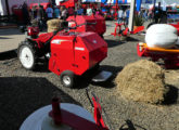 A pequena enfardadeira Finardi, aqui em exibição na Expointer 2018 (foto: LEXICAR).