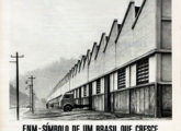Fachada da planta da FNM em propaganda institucional de outubro de 1963.