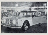 Protótipo Onça exposto na Feira Brasileira do Atlântico, no Pavilhão de São Cristóvão, Rio de Janeiro (RJ), em janeiro de 1966 (foto: Automóveis & Acessórios).