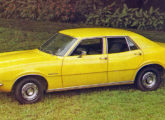 Maverick sedã, lançado no final de 1973.