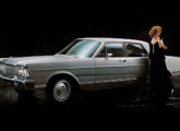 O Ford Landau 1976 estava disponível apenas na cor prata, inclusive o teto (fonte: portal bestcars)