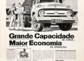 Caminhão F-600 em outra publicidade da mesma série.