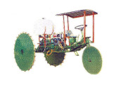 GH 14, com três rodas, um dos primeiros tratores para cultivo de arroz da Gomes.
