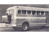 Carro funerário fornecido para a Prefeitura de São Paulo nos anos 50; note a plataforma deslizante traseira, por onde eram introduzidos os esquifes.