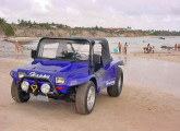 Buggy Happy Luxo 1992; matriculado em Brasília, o carro foi fotografado em 2007, logo após reforma geral; os grandes faróis adicionais não são originais (fonte: site planetabuggy).