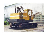 Escavadeira de arraste HR 75 B com motor MWM e lança desmontada, à venda em Pernambuco em 2010 (fonte: site mercadolivre).