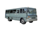 Carroceria de ônibus sobre chassi 4x4 construída para a empresa Votorantim para o transporte no interior de minas.