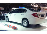 O Civic2012 foi substancialmente mudado na traseira; a imagem é do XXVII Salão do Automóvel (foto do autor).